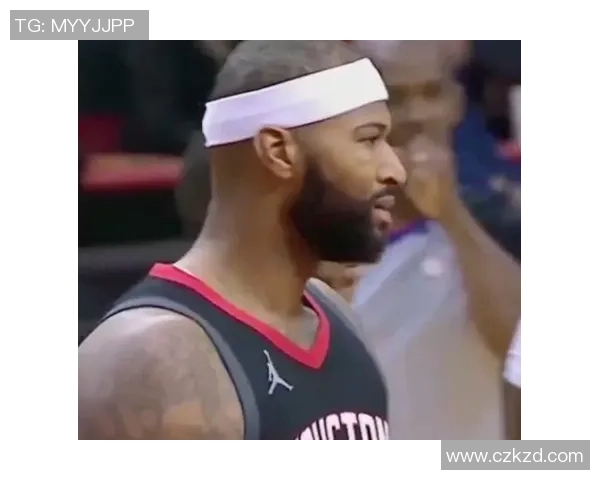 足球巨星公开发声质疑詹姆斯场外影响引发热议